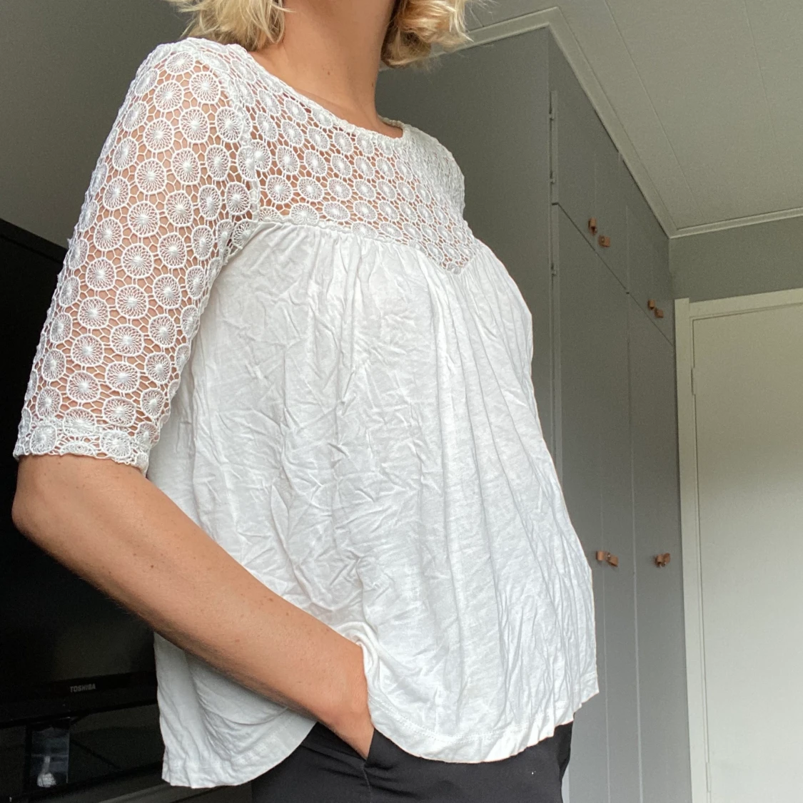 Topp med broderier upptill - 91