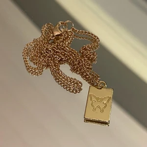 Handgjort halsband  - GRATIS FRAKT💖@bladhsmycken på Instagram 