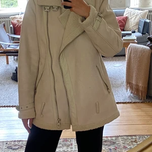 Vero Moda jacka  - Typ aldrig använd men köpt second hand! Cool jacka ✌🏻🕊