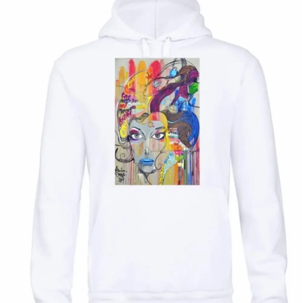 (Första två bilderna är lånade) Snygg hoodie från ”the cool elephant” i storlek XS, hoodien är väl använd och köptes för 590 kr. Inget speciellt slitage FÖRUTOM lite slit trycket (som man kan se på sista bilden). Mitt pris: 140 kr FRI FRAKT! Dm för fler bilder! . Hoodies.