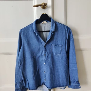 American Vintage Shirt - In really good shape bought it in France. 