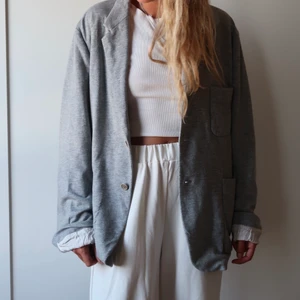 Mjukis kavaj - Okänd storlek, men jag är vanligtvis en S. Frakt tillkommer 