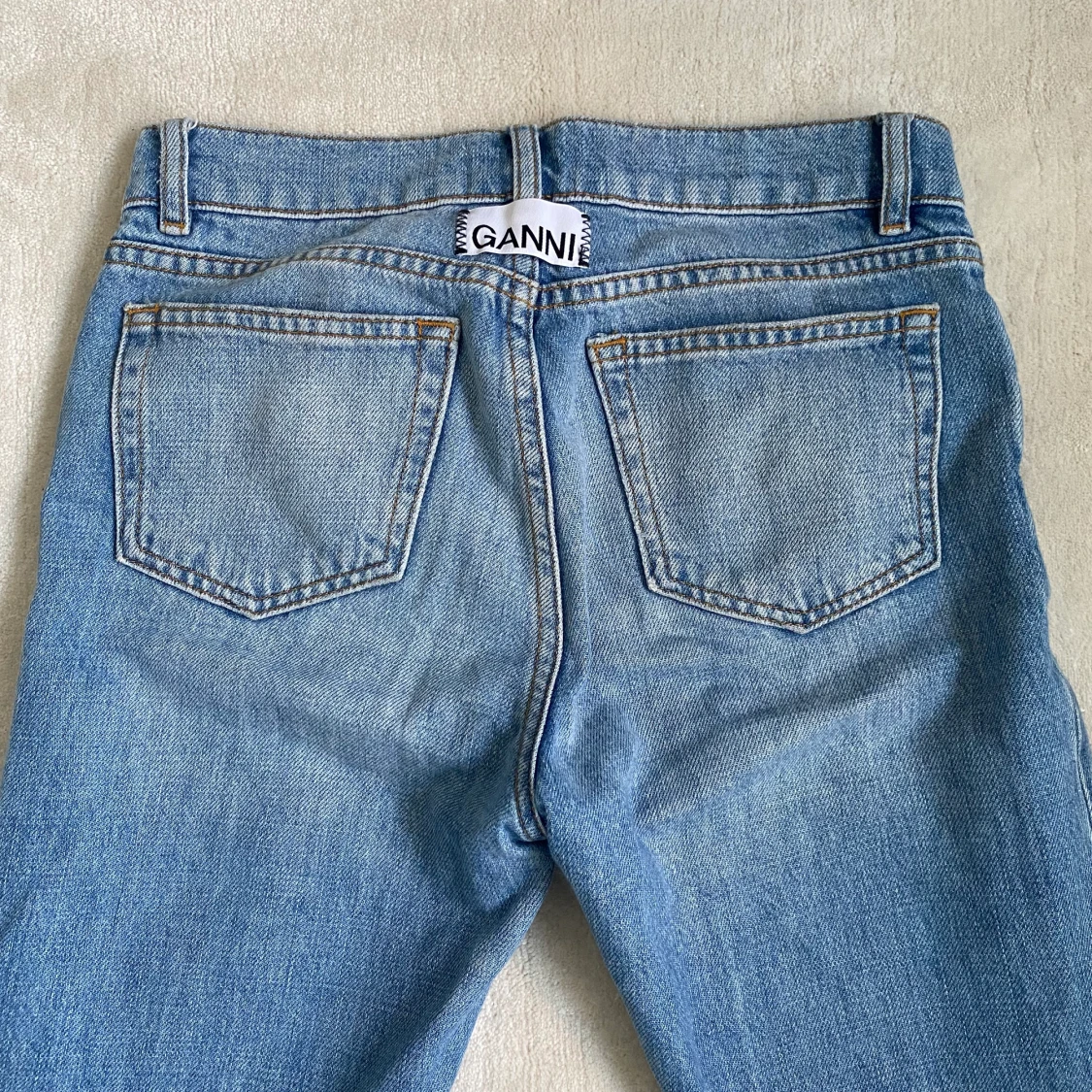 Jeans från ganni - 90