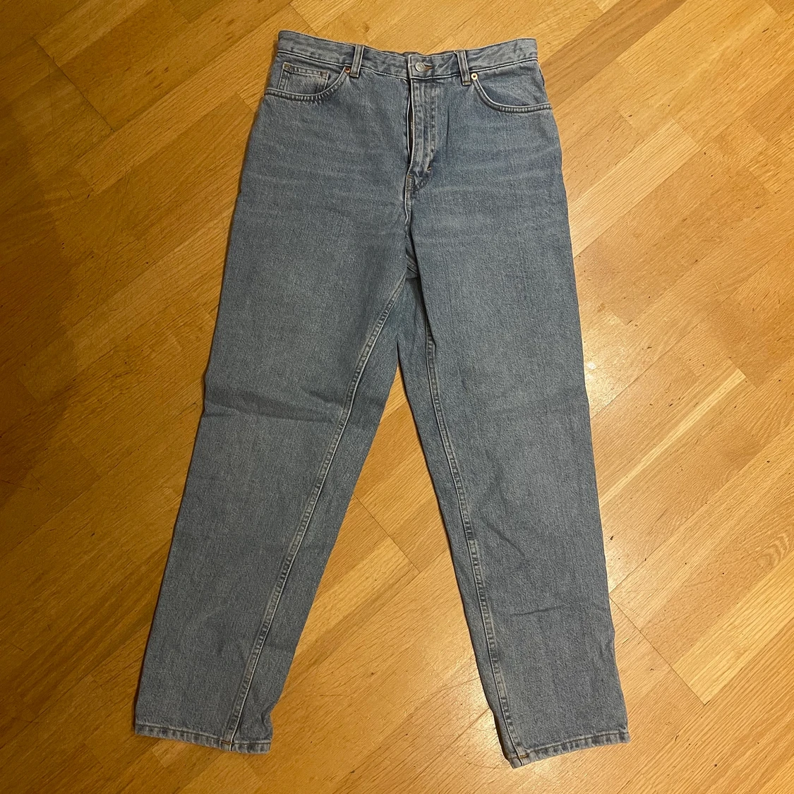 Blåa jeans strl 30