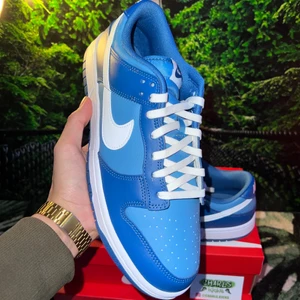 Nike Dunk Low ”Dark Marina Blue”🥶 - Nike Dunk Low ”Dark Marina Blue”🥶  Storlek: -44.5  Pris:1799kr