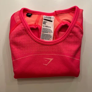 Gymshark ultra seamless crop top - Nyskick. Använd 1 gång. Frakt tillkommer. 