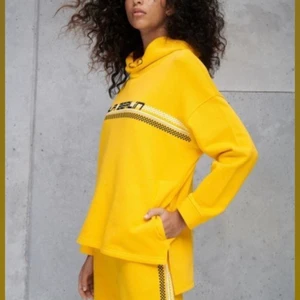 LALA BERLIN HOODIE - Hoodie i cool gul färg, använd endast 1 gång!