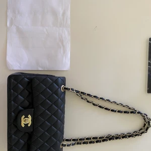 CHANEL AAA  - Fint skick 