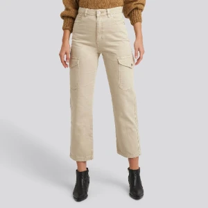 Abrand jeans - Super fina och sköna jeans. Säljer för dem inte kommit till användning. Köpta för 899kr och använda sparsamt och sällan därav priset.