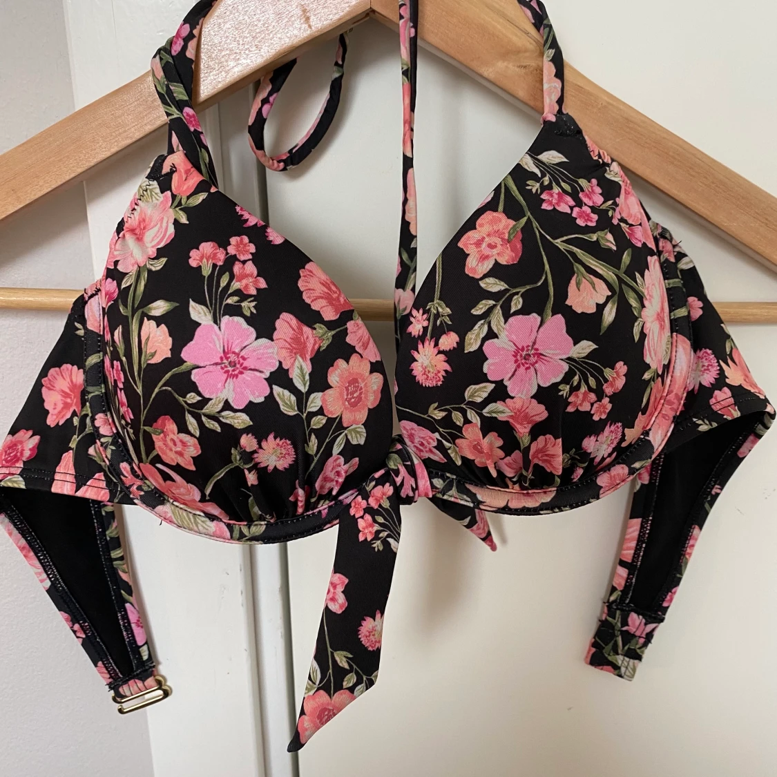 Bikiniöverdel push up från H&M storlek 34 - 90