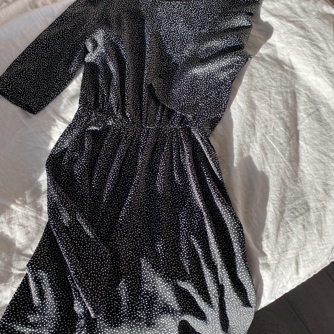 Prickig klänning - 90