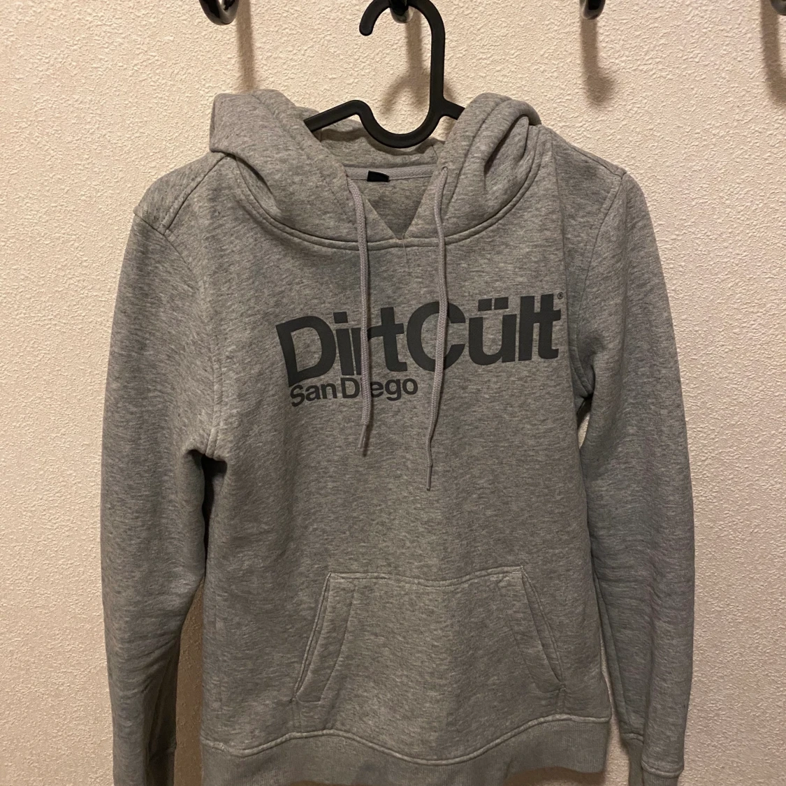 Dirtcült hoodie xs