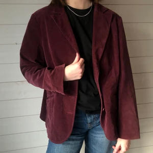 Kavaj - Kavaj Färg: vinröd Fler bilder? Kontakta oss?