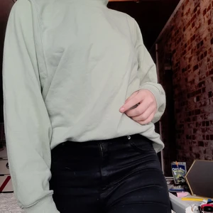 Mintgrön tjocktröja - Mysig oversized tjocktröja från monki