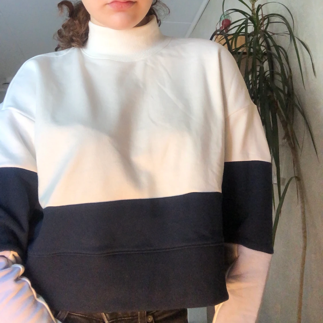TRENDIG SWEATSHIRT MED POLOKRAGE - 90