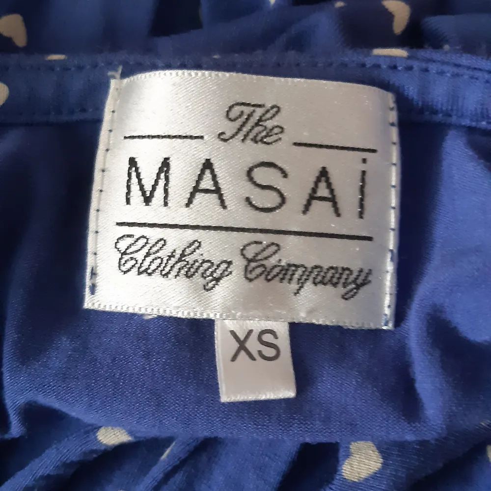 Så söt klänning, jätteskönt material. Står att den är xs men den är lite stor på mig, sitter nog bättre om man har mer kurvor. Från masai så den har nog varit dyr, jag köpte den second hand. Betalning sker via swish. Klänningar.