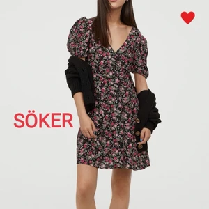 SÖKER i olika färger  - SÖKER denna klänning från hm (sommar 2020) med knappar hela vägen fram och lite puffärm. Gärna i annan färg. I storlek (34) 36 eller 38. 