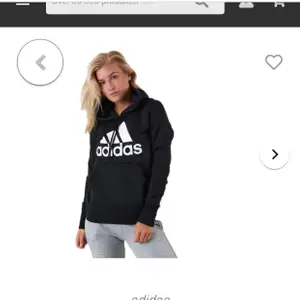 Adidas hoddie strl S använd få gånger säljer för 100kr+frakt 