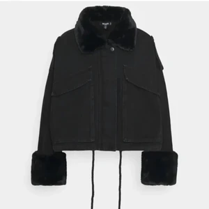 Missguided jacka - Säljer denna jacka då jag tröttnat! Super fint skick💕bud från 200