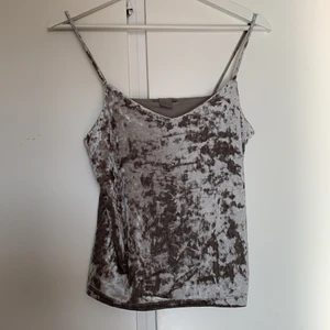 Sammets linne - Sammets linne från Lindex jättefint skick knappt använt 