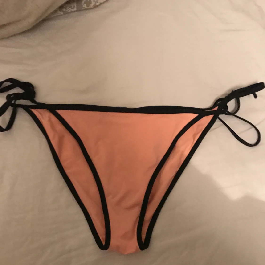 Superfina bikinitrosor. - 90