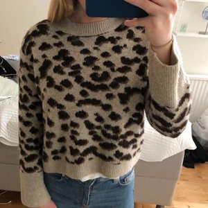 Leopard tröja - Mysig tröja med leopardmönster 🐆🐆 lite nopprig därav det låga priset 💞💞