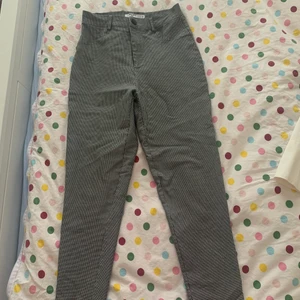 Na-Kd pants size 40 - nästan nya byxor. Storlek 40, mycket elastisk