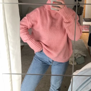 Rosa stickad tröja  - Rosa SÅ SKÖN stickad tröja med krage 💕