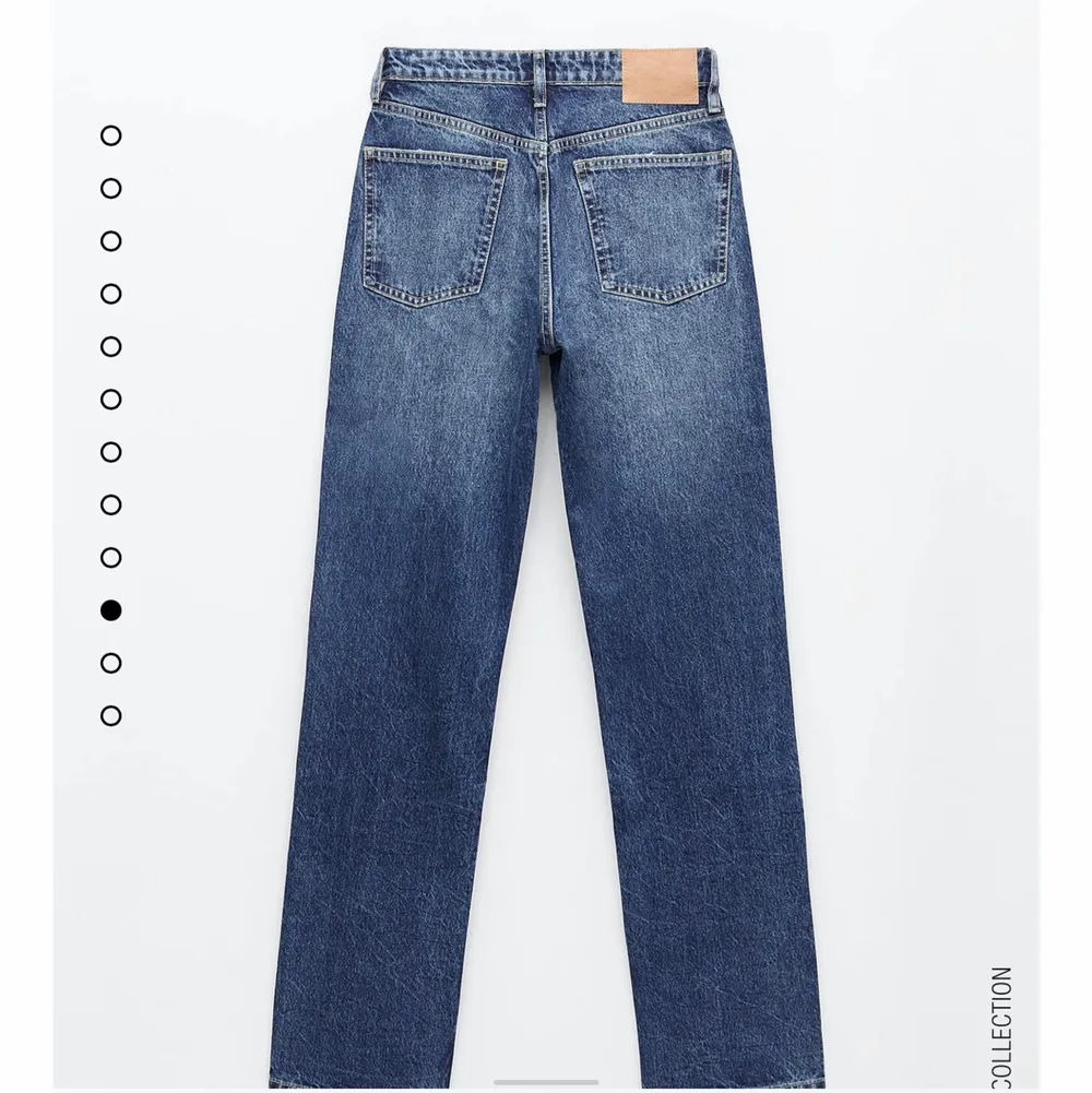 Säljer dessa superfina jeans från zara som jag använt 1 gång! Nyskick . Jeans & Byxor.