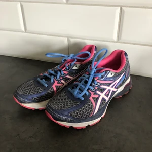 Löparskor Asics - Löparskor från Asics - Sparsamt använda! - Storlek 38