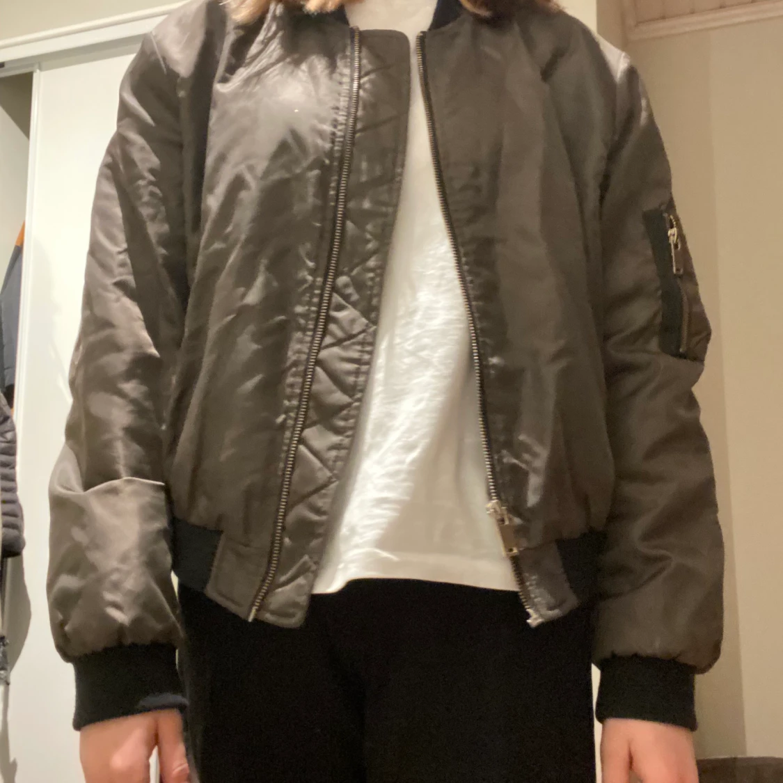 Zara basis jacka - 90