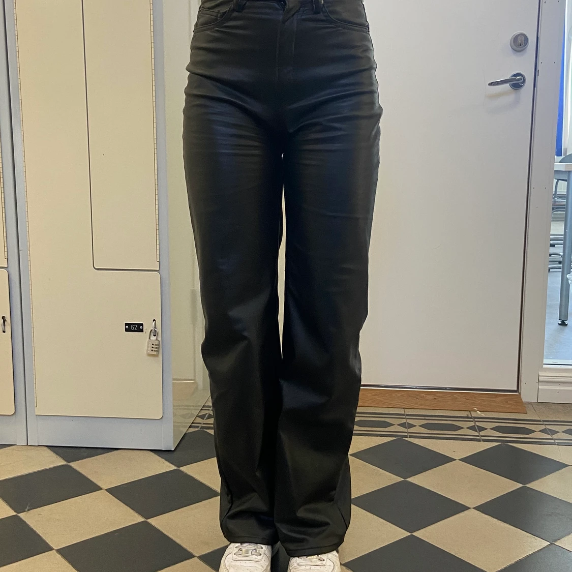 Raka långa skinn byxor 