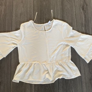 Blus  - En jätteskön blus från Gina 💓💓 inte alls använd mkt 