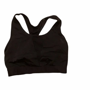 Svart Sport BH -  Hör av er vid frågor! Pris kan diskuteras.