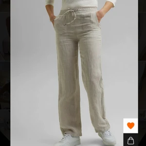 Linnebyxor  - Slutsålda linnebyxor från Esprit. Liten slitning på ena bandet (se bild 3) 