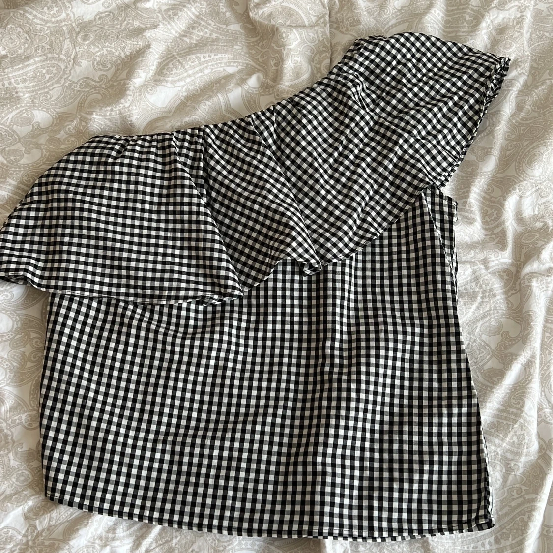 Rutig off-shoulder blus - 90