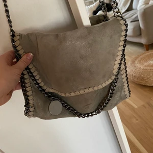 Väska - Väl använd 🌸 vet ej vilket märke det är 