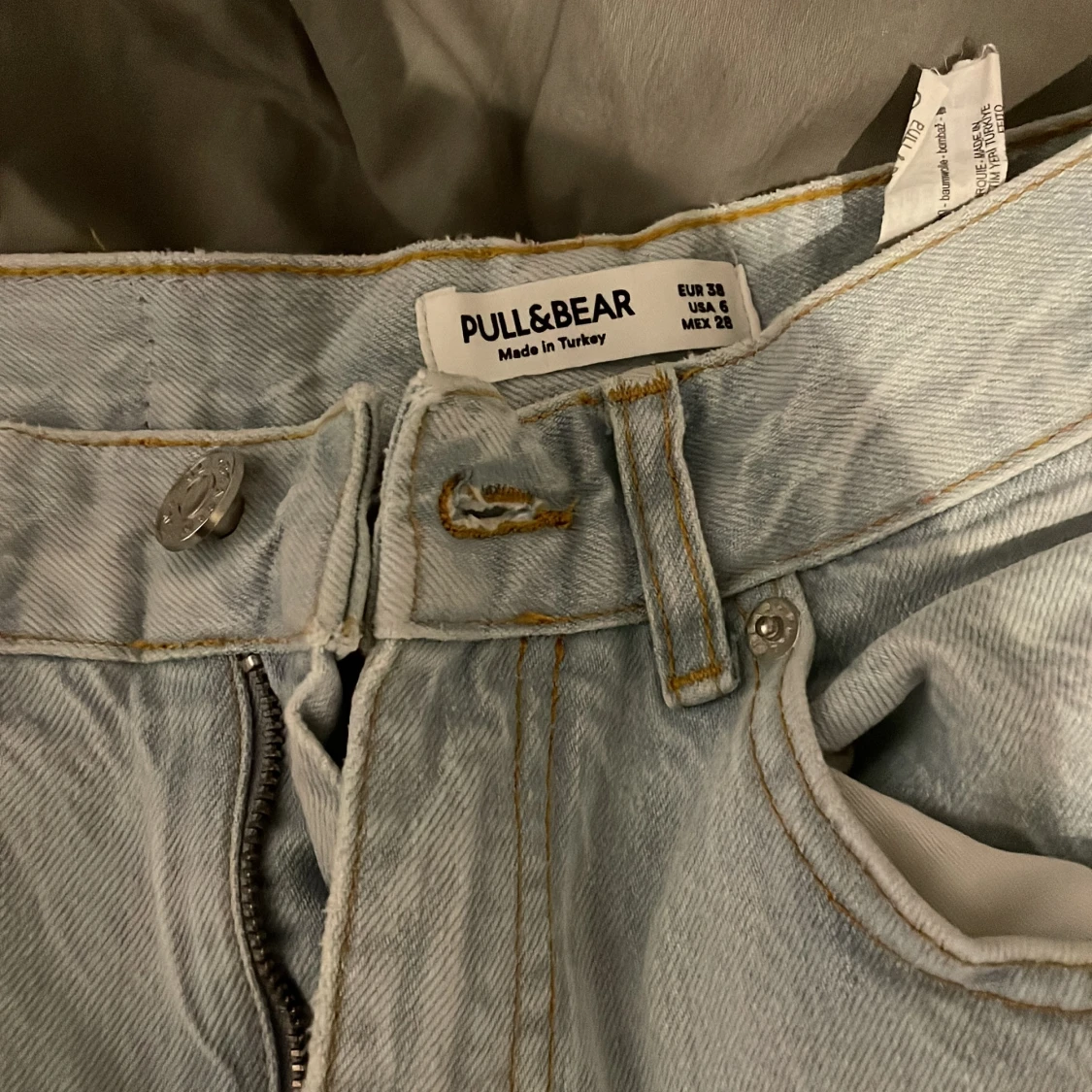 Jeans i storlek 38 - 91
