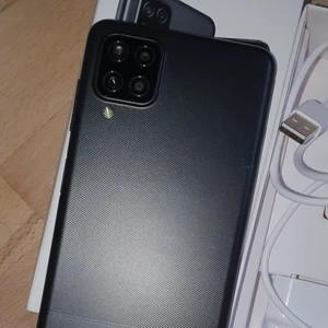 Ny Samsung a12 128 g - Helt ny oanvänd Samsung som jag vann på julklappspelet nypris 2000