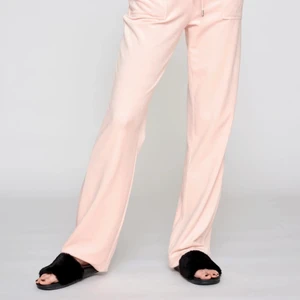 Ljus rosa juciy byxor - Hej, är det någon här som kan tänka sig och byt dessa byxor mot några andra i storlek XS färg spelar ingen roll för dessa är lite för stora för mig! (Lånad bild)