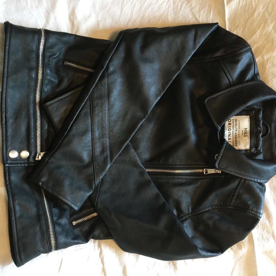 Svart skinnjacka  - 90