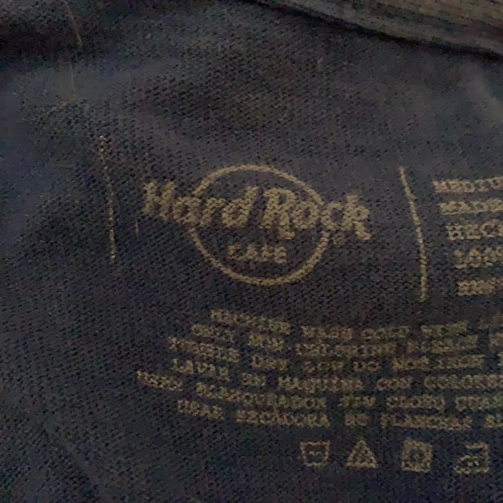 Jättecool hard rock café t-shirt!! Skriv för fler bilder💙. T-shirts.