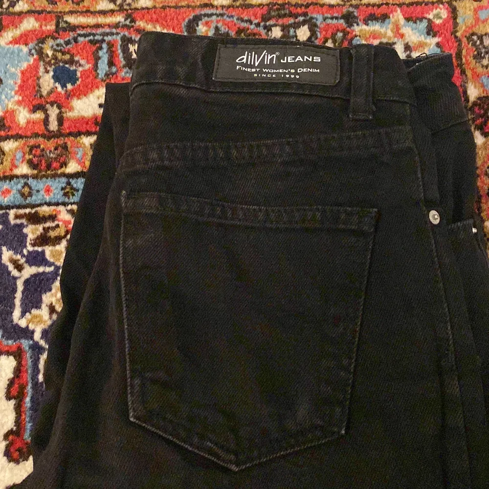 Svarta dilvin jeans. Storlek 36. Jeans & Byxor.