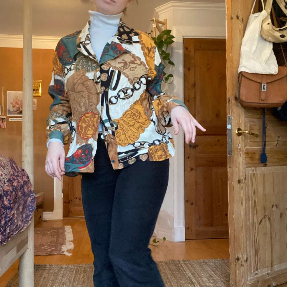 Mönstrad blus med najs vibb