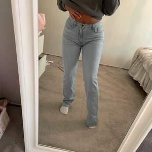 Helt nya jeans från Nelly som jag fick hem i helgen. Säljer pga att det blev lite fel storlek. Jag är 1.68 ungefär. 
