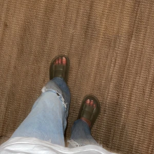 Jeans - Supersnygga jeans i storlek petite 30💗 Nyskick o endast använda 2 ggr! Pris kan diskuteras