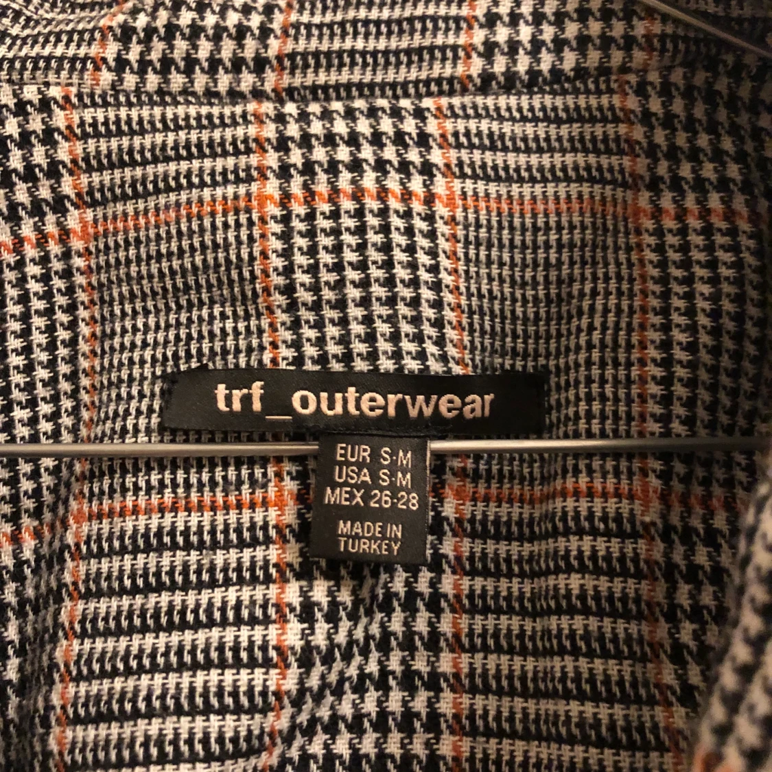 Rutig kappa, sitter som S  - 91