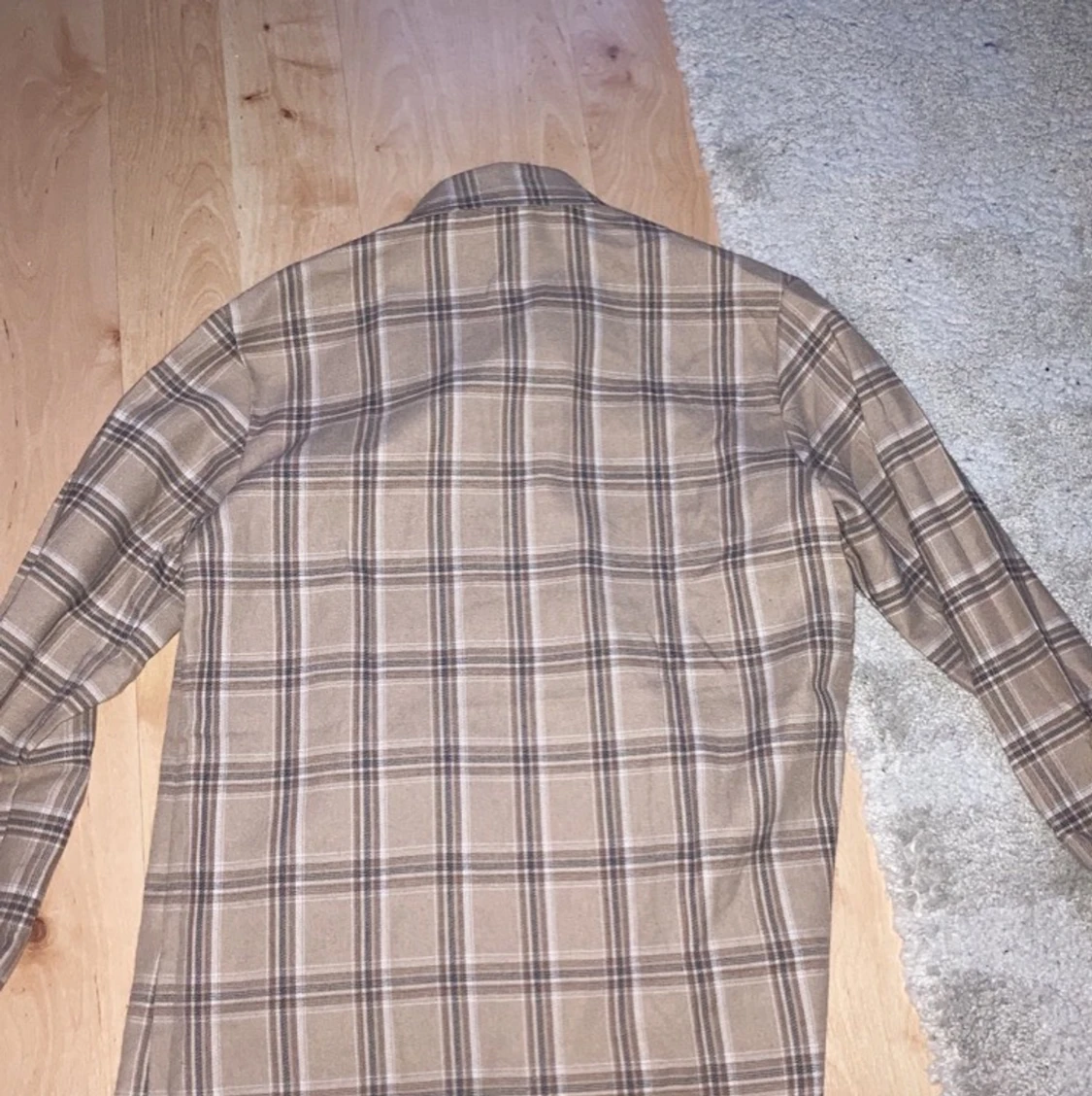 Skjorta overzised beige. - 90