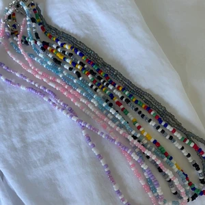 Fifty shades kollektion  - Ett halsband kostar 50kr, gratis frakt. Går att få med guldigt spänne 💕 Lägg till valfri berlock för 5kr extra 