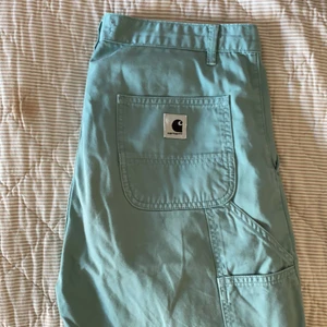 Carharrt workwear byxor  - Relaxed/straight passform. Storlek waist 29. 